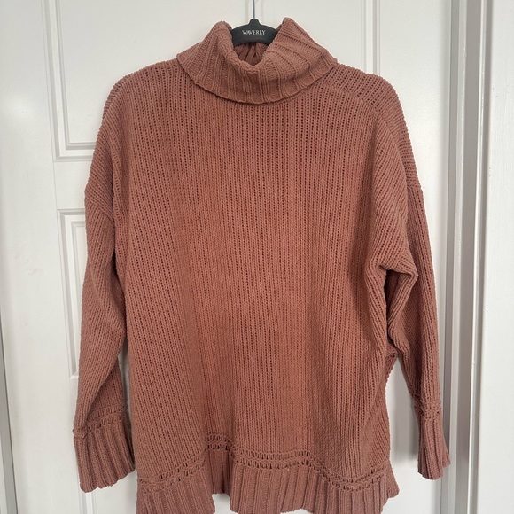 aerie Sweaters - chunky orange aerie cowl neck sweater
